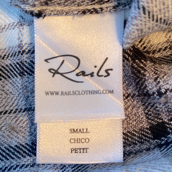Rails Hunter Plaid Button Up Shirt - Picture 6 of 7